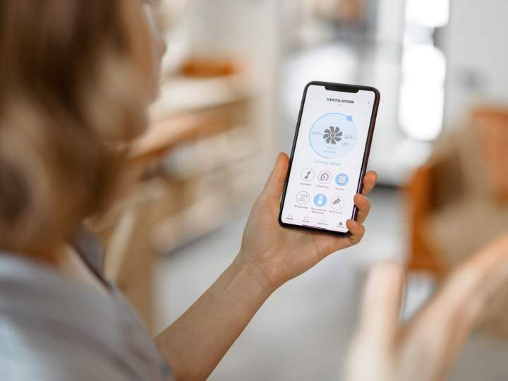 Solutions domotiques pour une maison connectée et intelligente