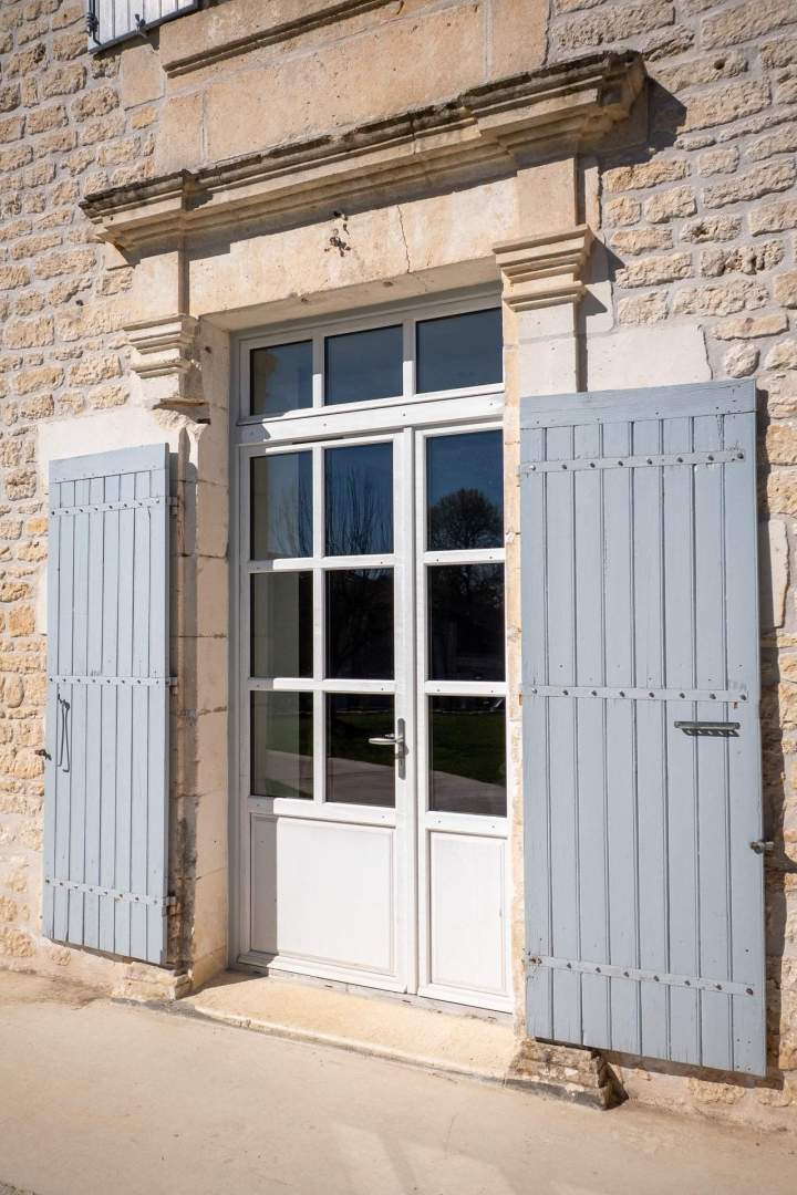 Installation de menuiseries sur mesure